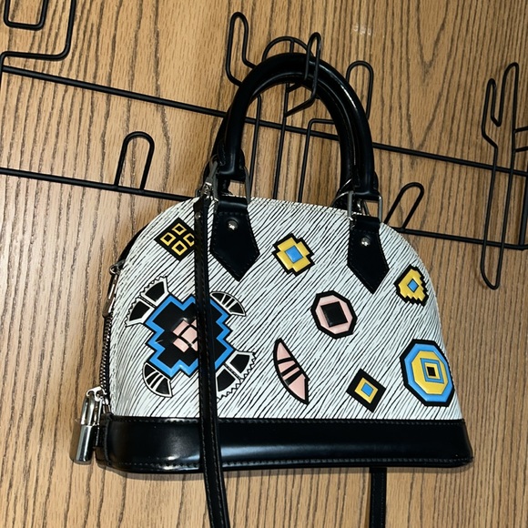 Rare limited edition Louis Vuitton Epi azteque Alma BB - Picture 4 of 16